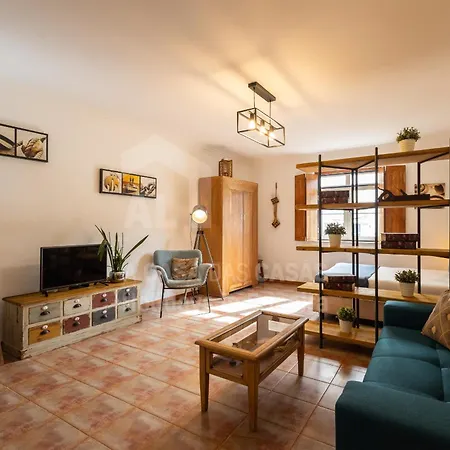 Apartment By Acasadascasas
